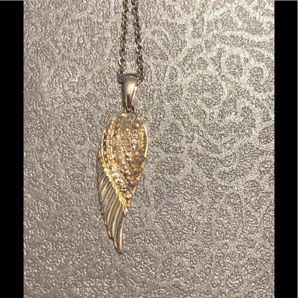 Angel wing! Solid silver! 18 inches! Lovely! - Picture 4 of 4
